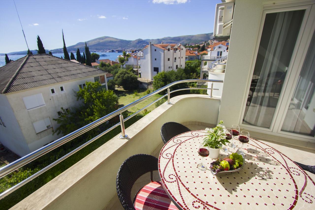 Apartments Paradise Trogir Exterior photo