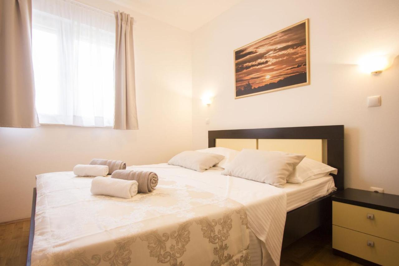Apartments Paradise Trogir Exterior photo